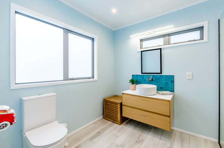 11 Hicks Crescent Waikanae Beach_13