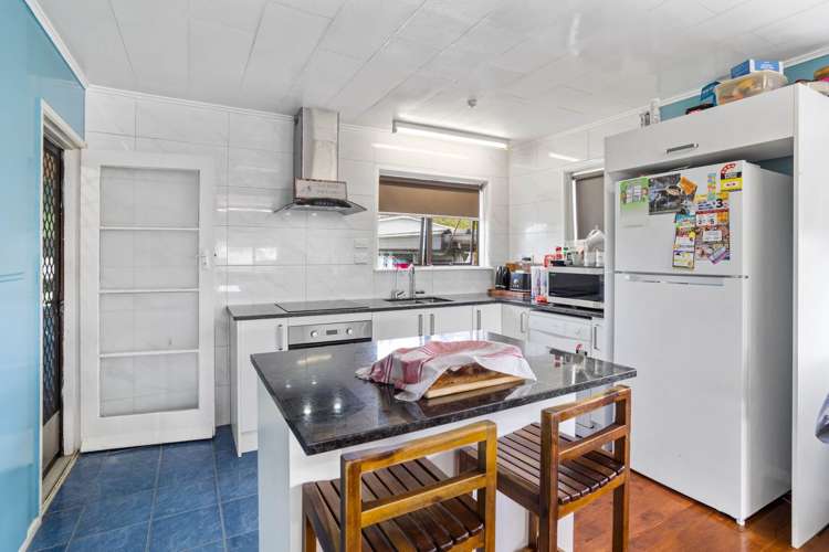 13 Geoffrey Place Mangere East_10