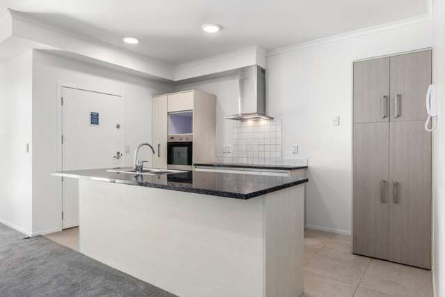 14/11 Carlos Drive Flat Bush_3