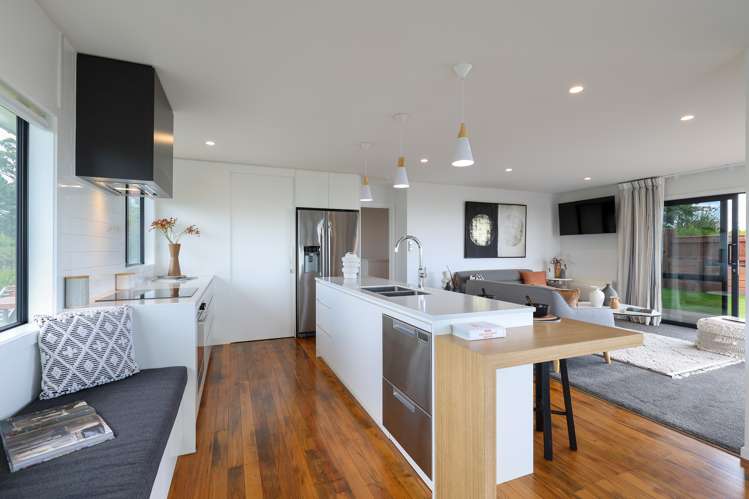 115 Princes Drive Britannia Heights_11