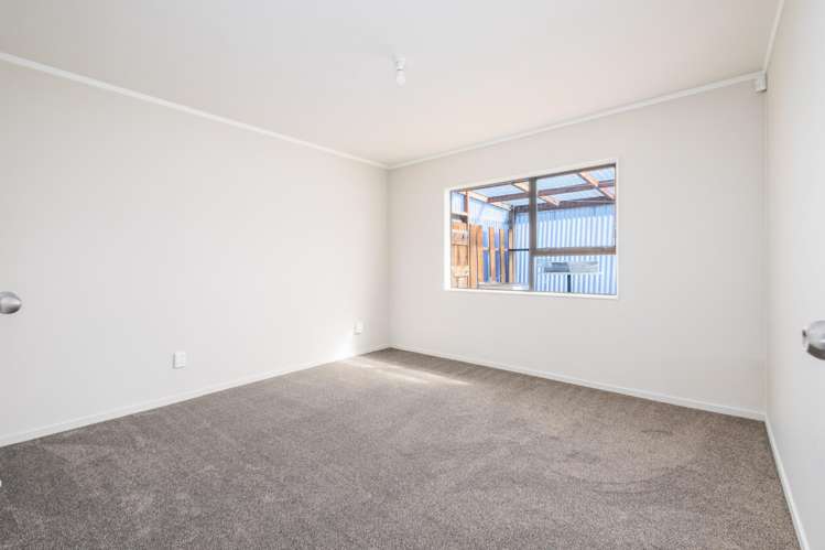1/6 Hatherley Place Clendon Park_8
