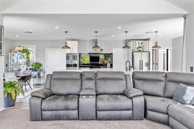 28 Te Moenga Park Acacia Bay_18