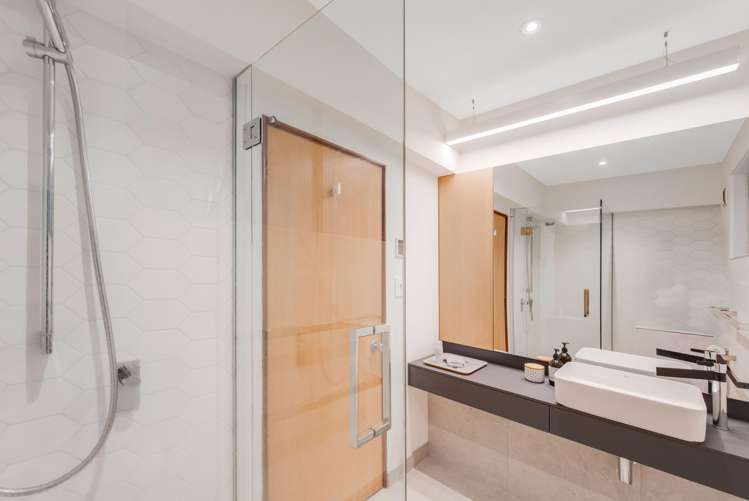 12 Burford Place Mellons Bay_31