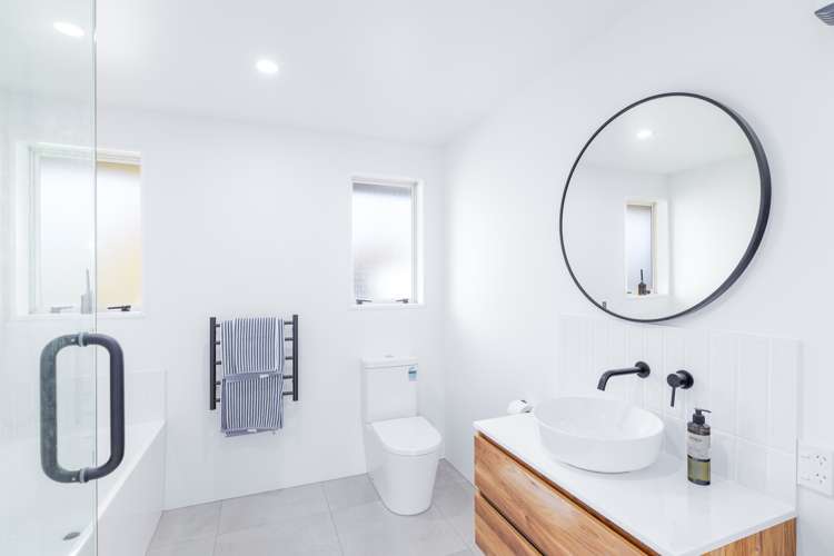 6 Ronald George Place Parklands_9