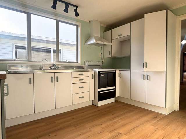 73 Great North Road Kamo_1