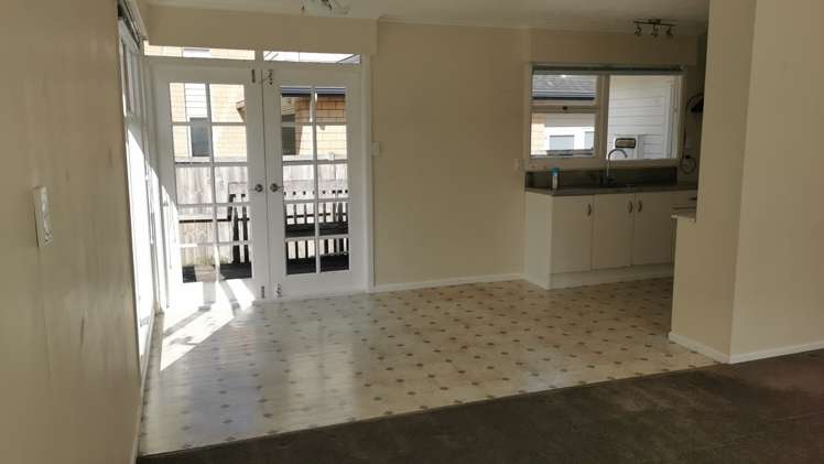 193 Centreway Road Orewa_1