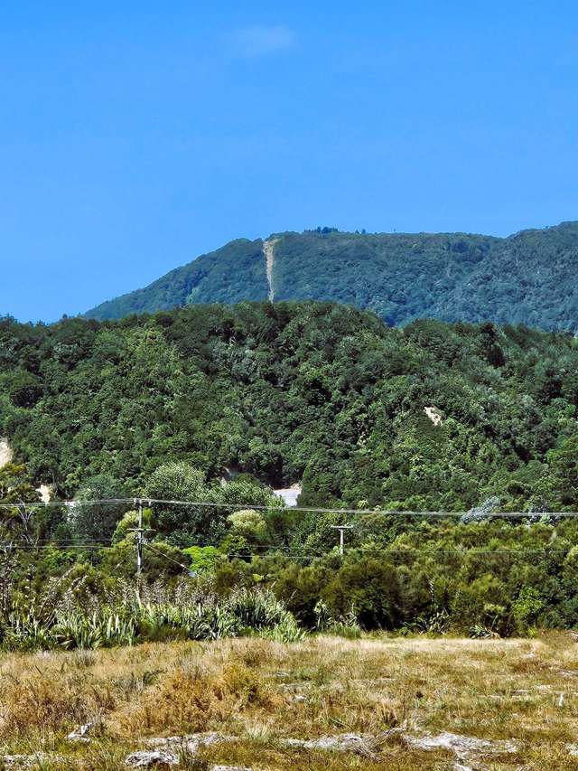 86 Newcastle Street Waimangaroa_4