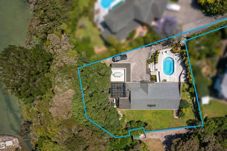 8 Poaka Place Beach Haven_18