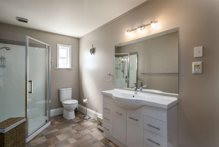 1633 Springs Road Lincoln_16