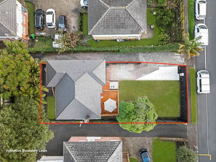 1/8 Hillsborough Road Hillsborough_27