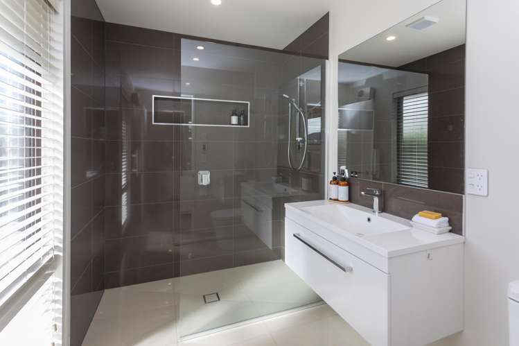 91 Carnaveron Drive Lincoln_11