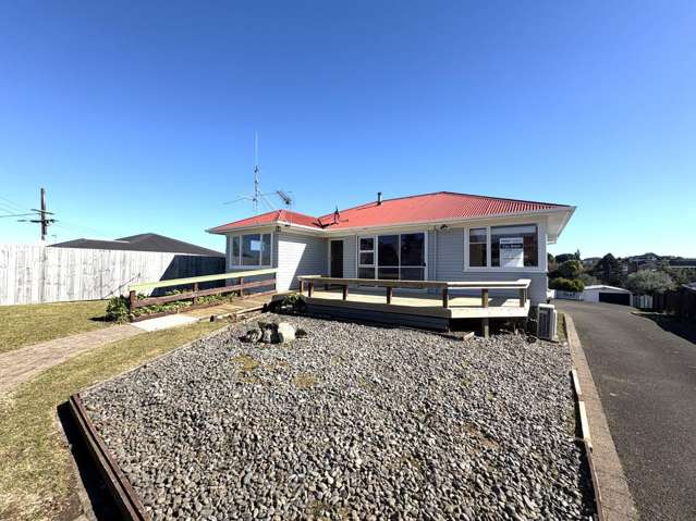 1 Thomson Avenue Dinsdale_1
