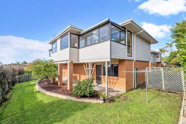 1/81 Oliver Road Eastern Beach_2