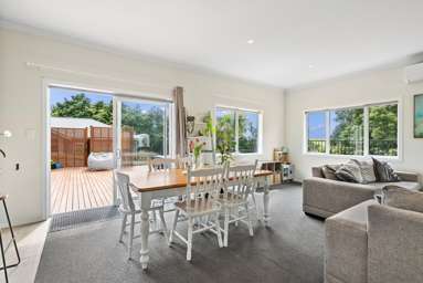 25 Michel Colombon Close_4