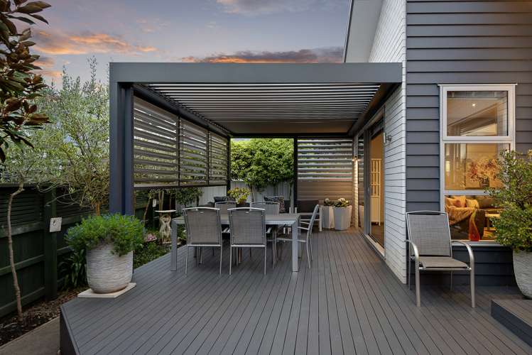 297 Eastern Terrace Sydenham_1