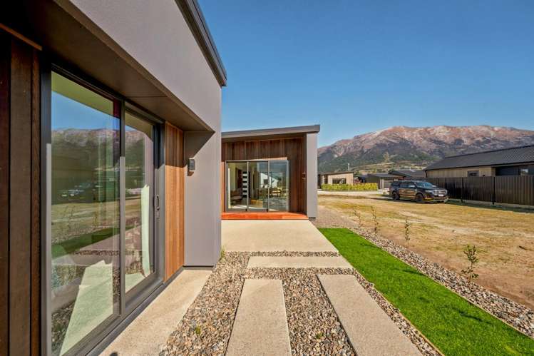 178 Burdon Loop Lake Hawea_28