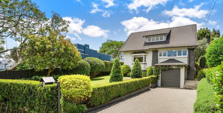 Energy-efficient Mt Albert family home heads to auction