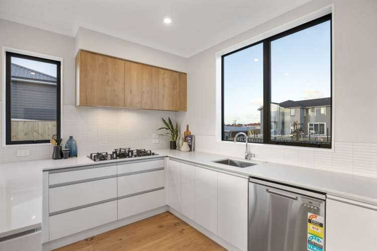 22 Symes Drive Red Beach_8