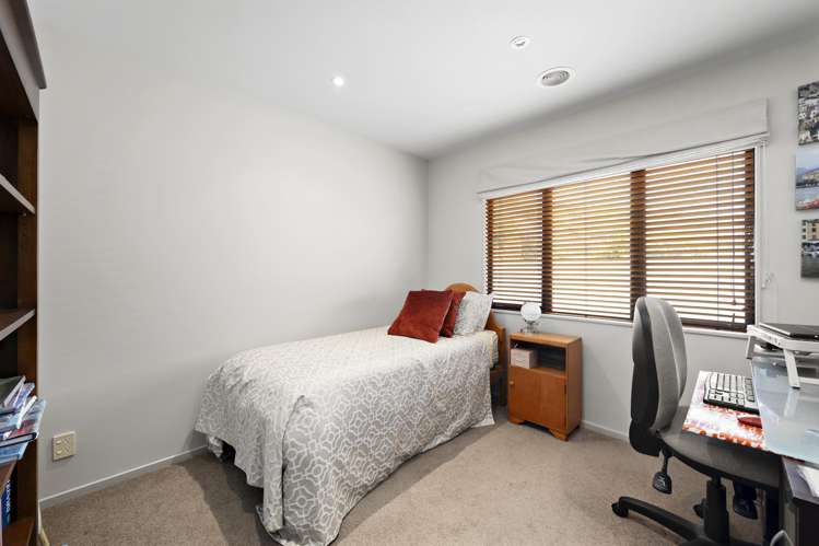 72 Downing Street Crofton Downs_15