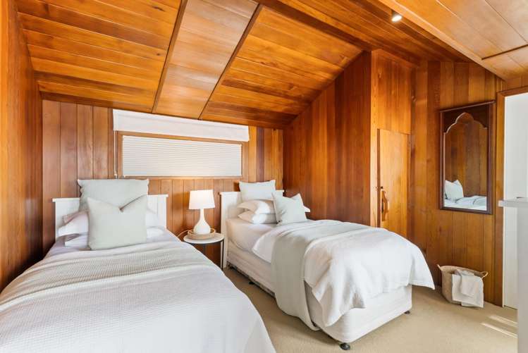 13 Golf Road Epsom_16