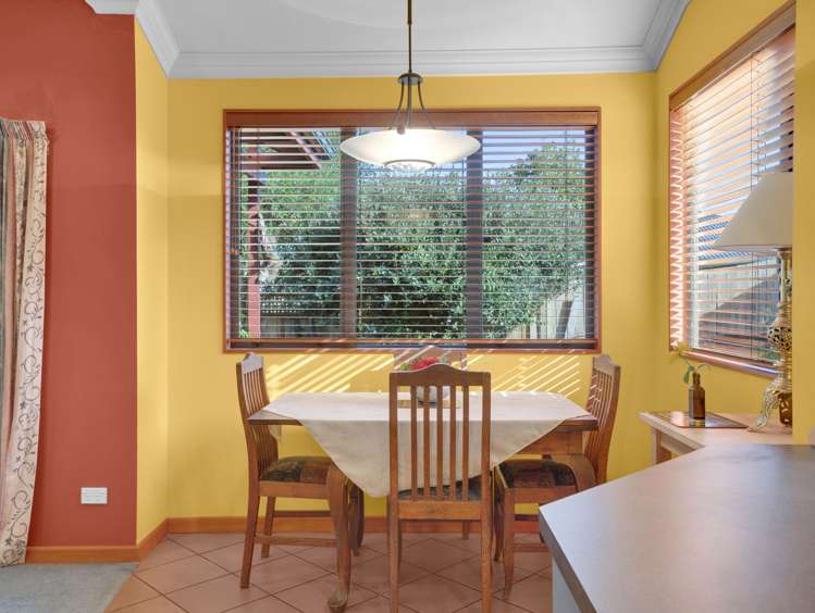 42 Ayrshire Drive Grandview Heights_13