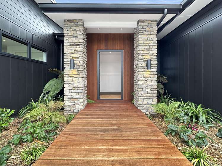 8 Broadleaf Way Kinloch_28