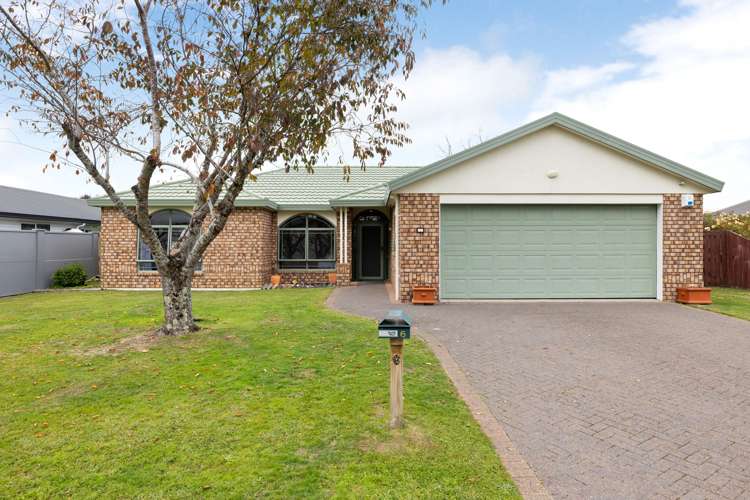 6 Bouverie Crescent_0