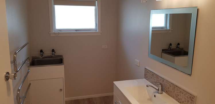 2/11 Leicester Street Stoke_14