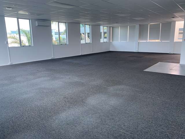 Unit 3, 25 Apollo Drive Rosedale_1