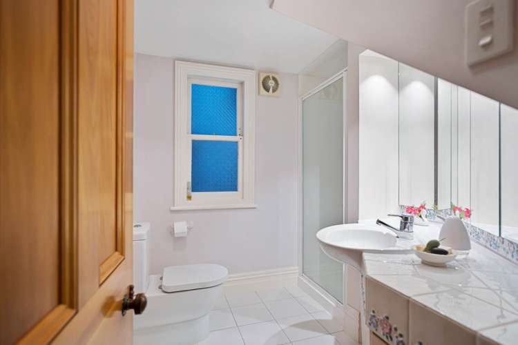 8 King Edward Parade Devonport_35