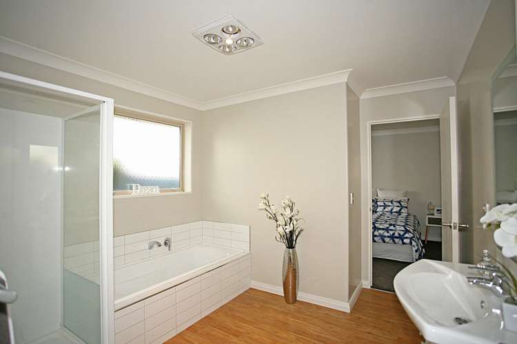 196b Gayhurst Road Dallington_21