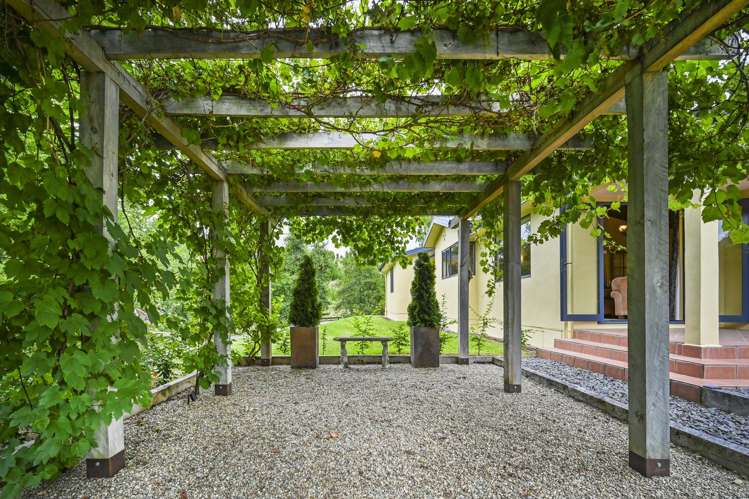 1544 Kahuranaki Road Kahuranaki_22