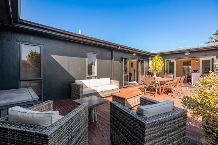 399 Tukapa Street Hurdon_19