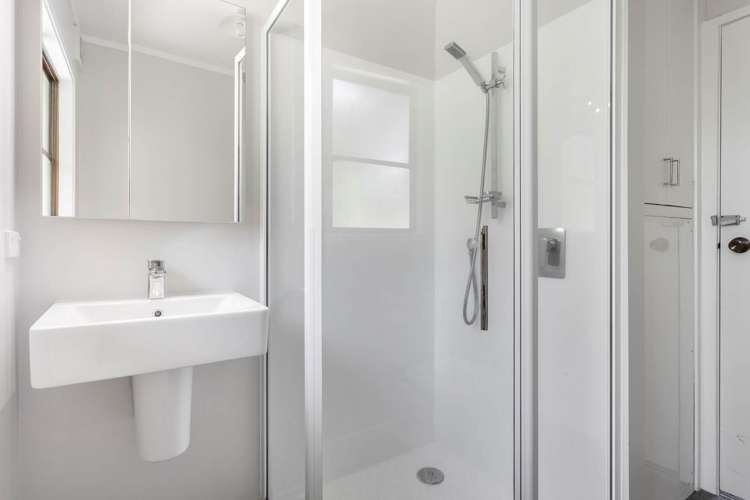 1/23a Balmain Road Birkenhead_7