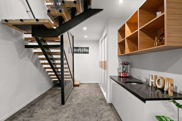 161 Point View Drive East Tamaki Heights_12