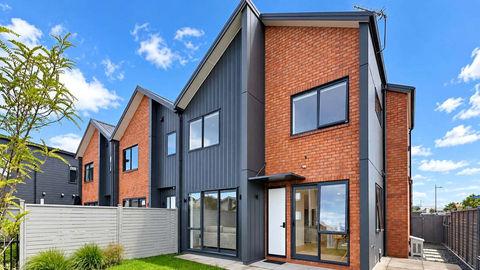 2 Aquamarine Road Rosehill_0