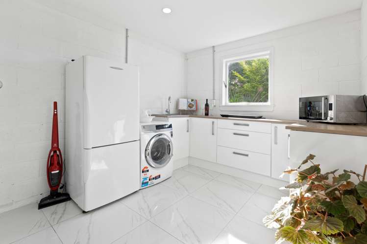 213 Hobsonville Road West Harbour_27