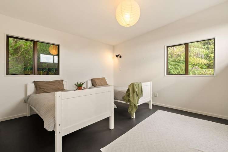 19 Kaitawa Road, York Bay Eastbourne_24