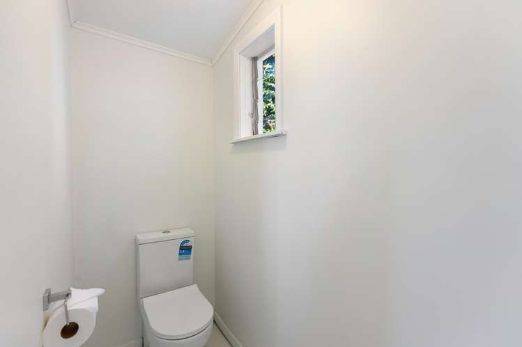 8 Manuka Street Otaki Beach_20