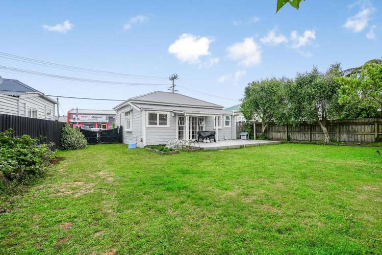 5 Udy Street Petone_16