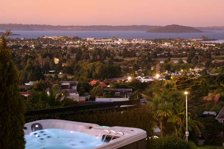 8 French Place Tihiotonga_31