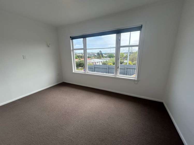 53A Sylvan Crescent Te Atatu South_5