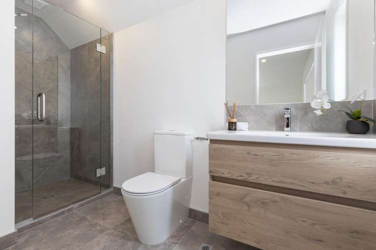 1-2/464 Gloucester Street_5