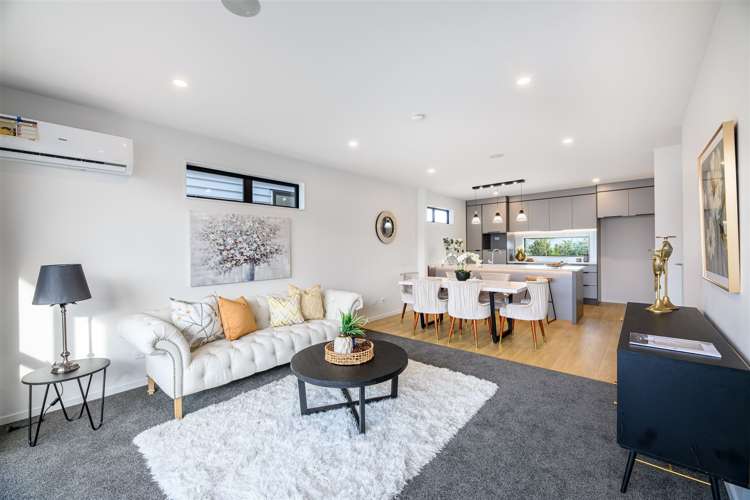 4/19 Kingdale Road Henderson_1