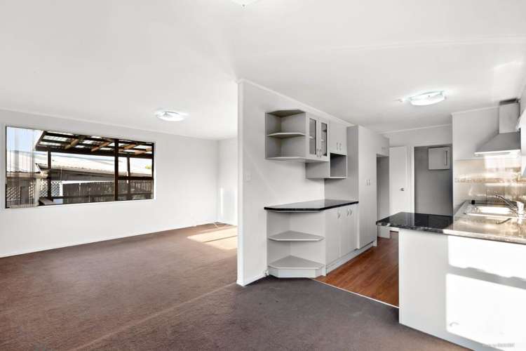 11 Ebenezer Way Clendon Park_10