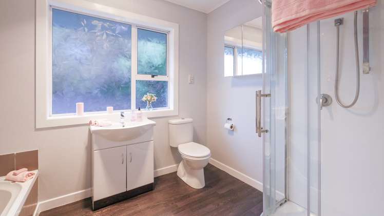 131 Hillhead Road Corstorphine_15