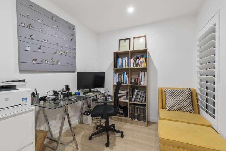 9 Commodore Parry Road Castor Bay_25