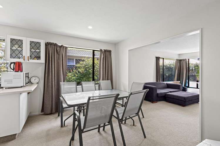 2/44 Division Street Riccarton_3