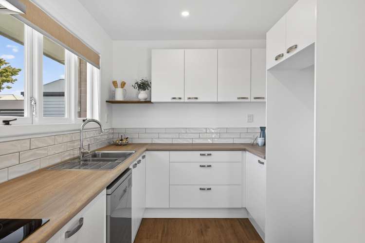 2/64 Roberta Drive Somerfield_7