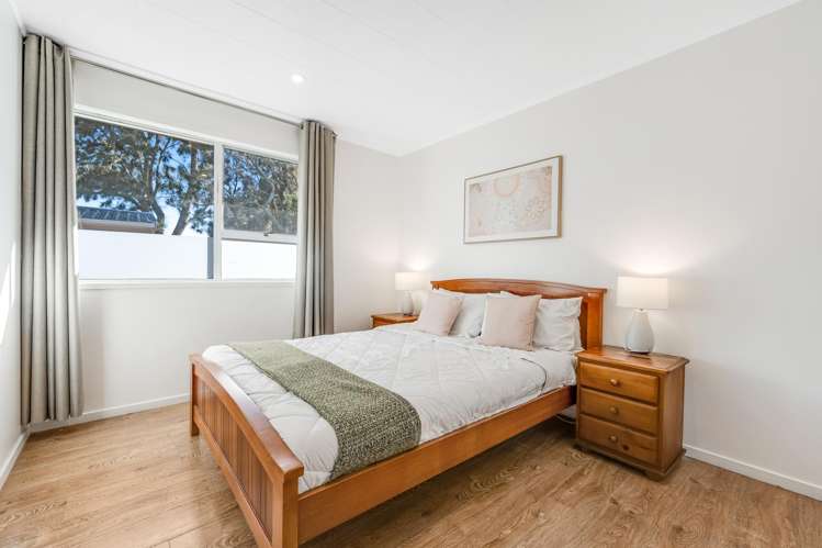 12 Sandrine Avenue Clover Park_7